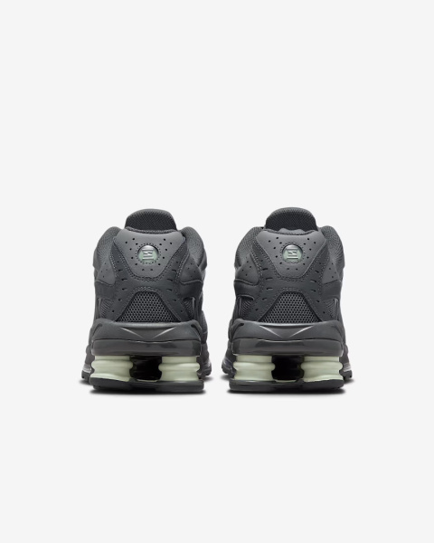 Buty Nike Shox R4 Czarne - HV2540-001 Buty Nike Shox R4 Czarne - HV2540-001