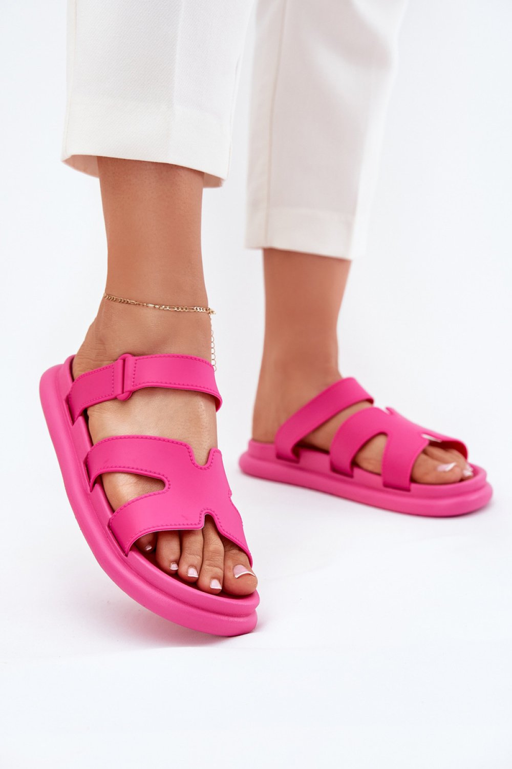 Sandał Klapki Model Tavirae CK321P Fuksja - Step in style