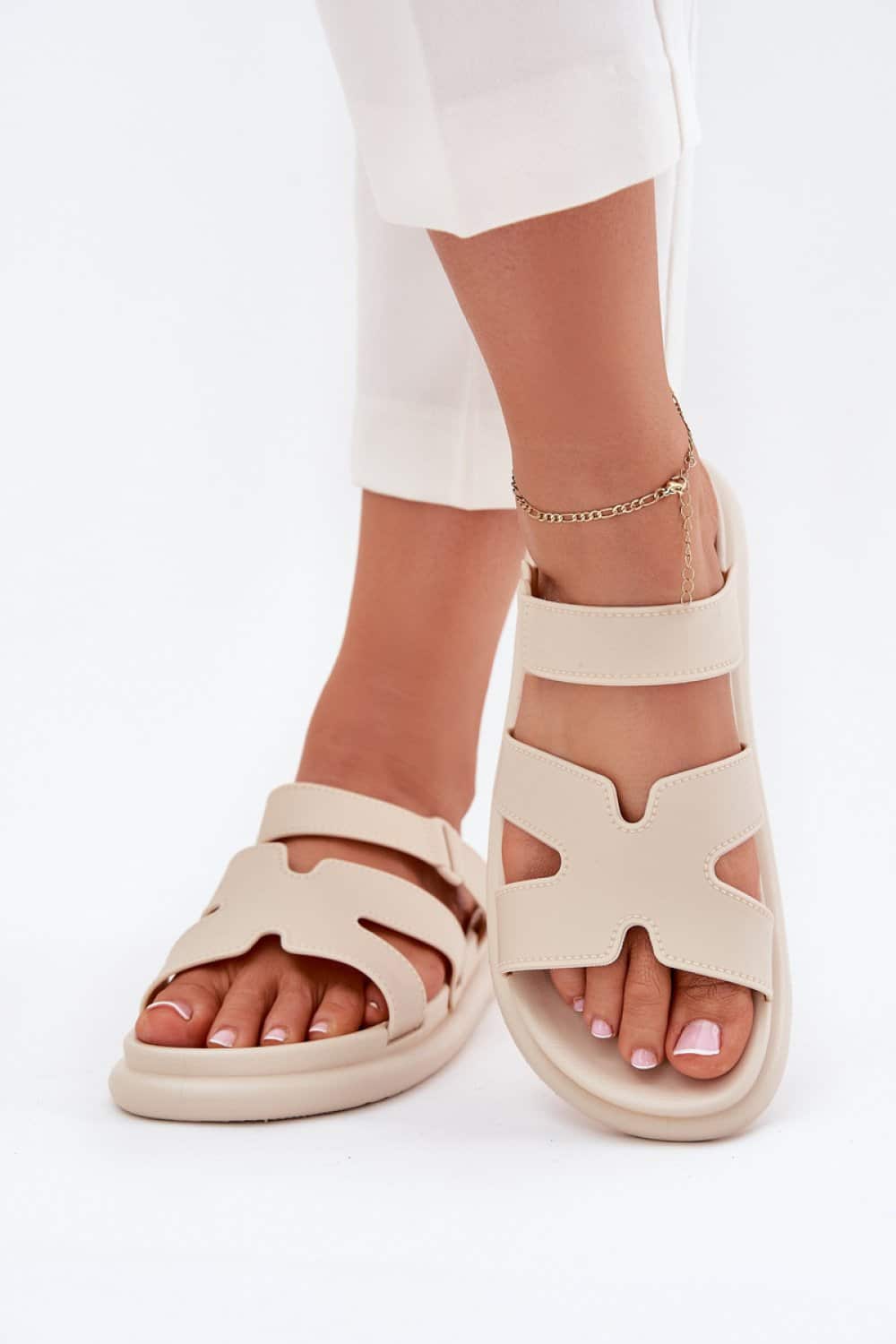 Sandał Klapki Model Tavirae CK321P Beige - Step in style - obrazek 3